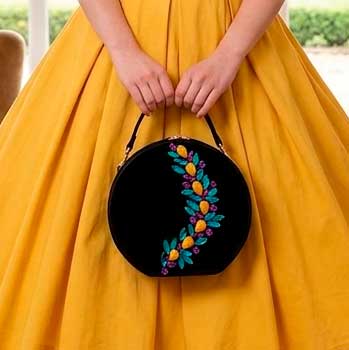 Bolso bombonera con pedrería