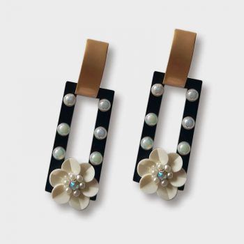 Pendientes de fiesta blanco y negro