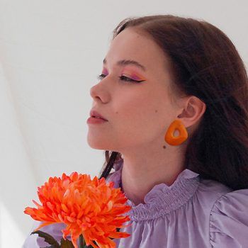 Pendientes naranja invitada