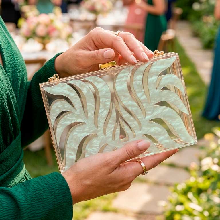 Bolso verde invitada El Helecho