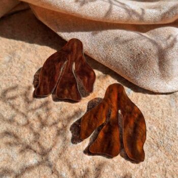 Magnolias, pendientes marrones